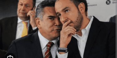 Marko Cortes exhibe carta de acuerdos firmada con el PRI