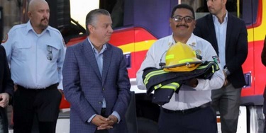 Avanza Gobierno de Michoacán en la dignificación de los bomberos: Luis Navarro