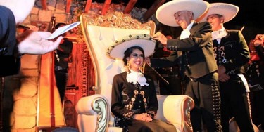 Coronan a Reina de la Asociación de Charros de Tarímbaro