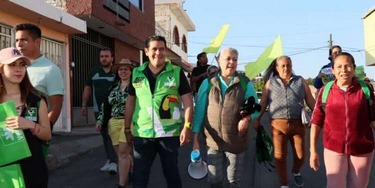 Mejoras en movilidad, demandas de vecinos de Siervo de la Nación a Ernesto Núñez