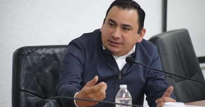 Rigo Márquez, Secretario de Finanzas de Morena Michoacán, Exhorta a la Unidad en Tarímbaro y Desmiente Rumores de Conflictos Internos con el PT y Morena