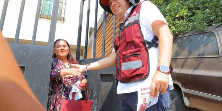 Mano a mano y casa por casa Barragán promueve el voto por Morena