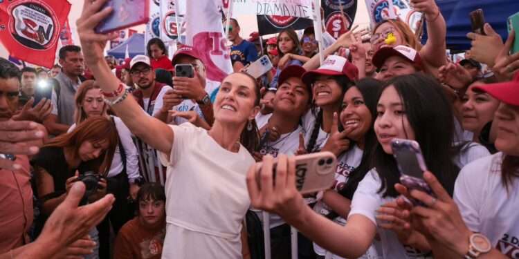 EN SU ONCEAVA SEMANA DE CAMPAÑA, CLAUDIA SHEINBAUM SE REUNIÓ CON 180 MIL PERSONAS EN EL NORTE, SUR Y CENTRO DE LA REPÚBLICA MEXICANA
