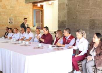 Silvano Aureoles Conejo Corrupto y Delincuente: Diego Hernández.