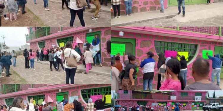 CIUDADANOS DE CONTEPEC EXIGEN UNAS ELECCIONES LIMPIAS, TRANSPARENTES Y QUE EL INE COMO EL IEM NO METAN LAS MANOS EN ESTE PROCESO ELECTORAL COMO LO HAN ESTADO HACIENDO PARA FAVORECER A CIERTO CANDIDATO.