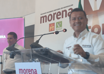 Torres Piña firma acuerdo de protección ambiental en Morelia