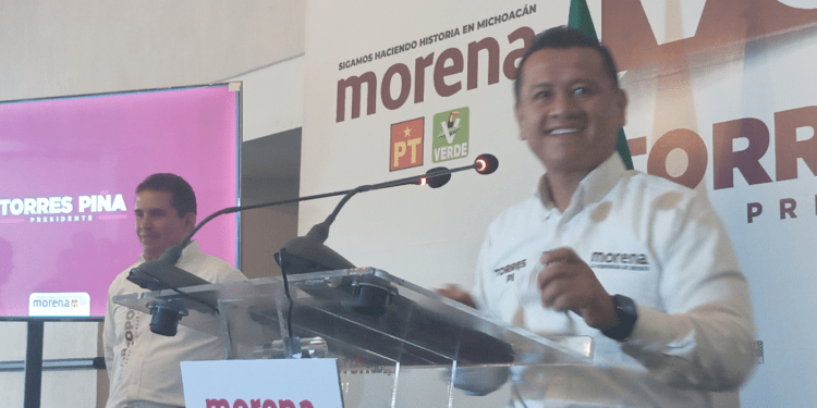 Torres Piña firma acuerdo de protección ambiental en Morelia