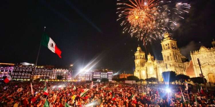ESTE ES EL TRIUNFO DEL PUEBLO DE MÉXICO, NUEVAMENTE HICIMOS HISTORIA: CLAUDIA SHEINBAUM DESDE EL ZÓCALO