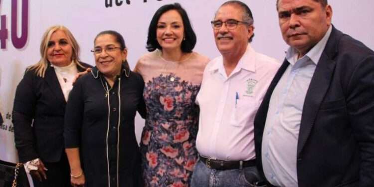 Reconoce diputada Adriana Hernández labor de agremiados del STASPLE