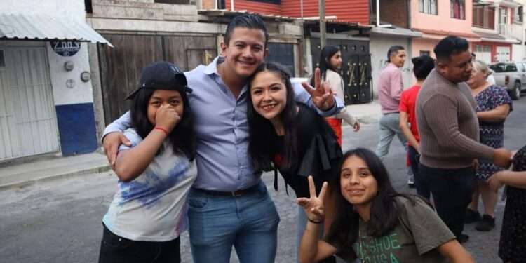 Víctor Zurita lleva Caravana de Servicios y resuelve gestiones en colonias y comunidades morelianas