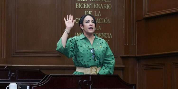 Aprueba Congreso reforma que impulsó Lupita Díaz a favor de las y los niños en orfandad de madres víctimas de feminicidio