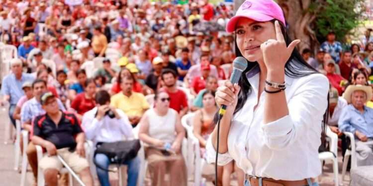 En Tuzantla y Quiroga Araceli Saucedo agradece respaldo a las y los michoacanos