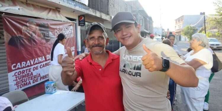 Víctor Zurita lleva la Caravana de Servicios a El Realito