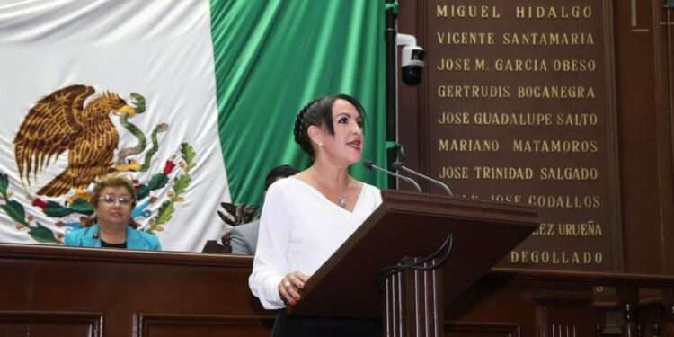 Llama Lupita Díaz a la concordia y a fortalecer tejido social