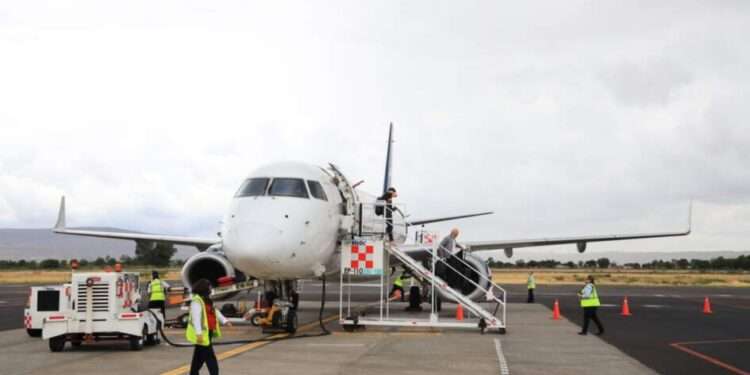 Celebra Alfonso Martínez, regreso de vuelos directos CDMX-Morelia