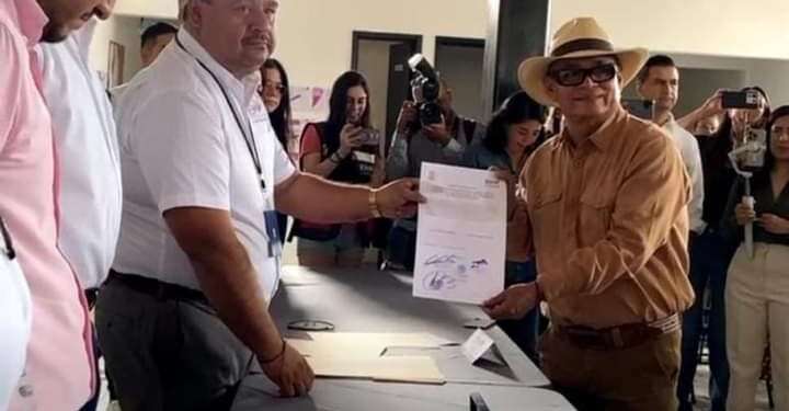 ¡Salvador Arvizu, Regidor!