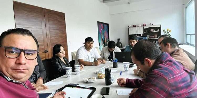 Morena Michoacán Sin Multas y Cumpliendo al 100%: Rigo Márquez