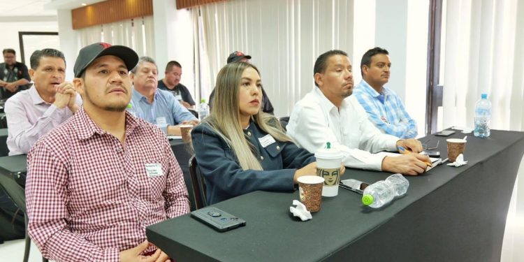 Morena Michoacán capacita a los alcaldes electos para impulsar gobiernos sin corrupción