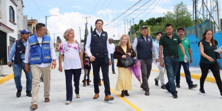 Morelianos reconocen rapidez y calidad en obras de Alfonso Martínez