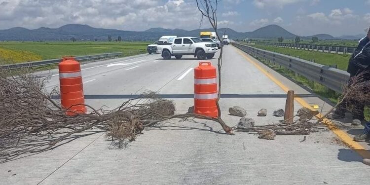 Campesinos Bloquean Arco Norte