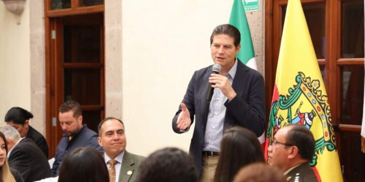 Reconoce Alfonso Martínez, labor de las fuerzas armadas