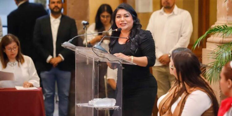 Reconoce Brenda Fraga en el personal de enfermería, a la esencia de la solidaridad y el compromiso social