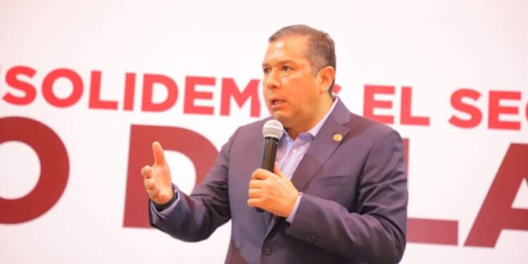 La reforma a la Ley del ISSSTE es un acto de justicia social con las maestras y maestros: JC Barragán