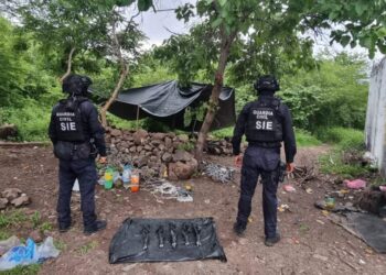 Desmantelan campamento subersivo y son desactivados 10 artefactos explosivos en Apatzingán