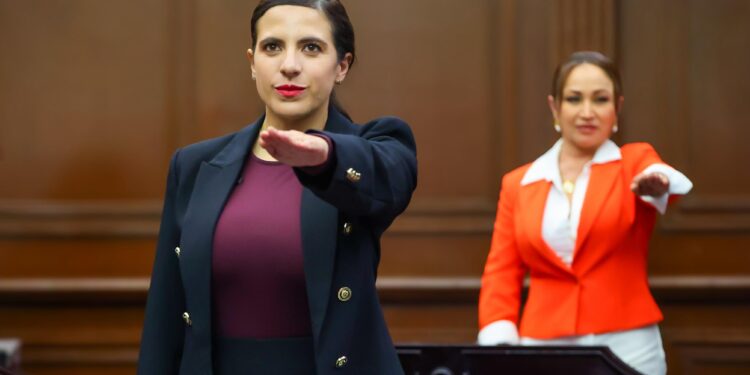 Diputada Bugarini asume el compromiso, regresar con sus votantes