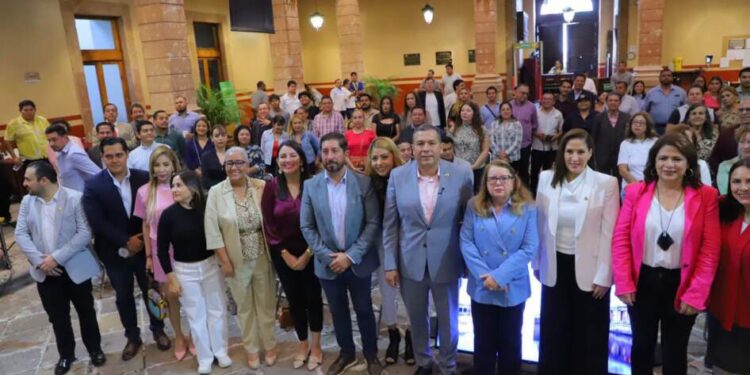 *El Poder Judicial se debe convertir en un Poder al servicio del pueblo: JC Barragán