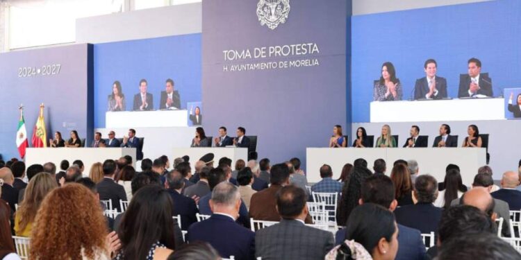 Arropan ciudadanos, empresarios, políticos, líderes religiosos y sindicales a Alfonso Martínez