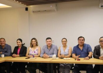 El tema de salud le preocupa y mantiene ocupado al Diputado Vicente Gómez en el distrito XIX