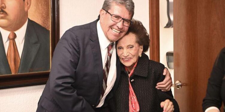 Comunica Ricardo Monreal el deceso de la maestra Ifigenia Martínez y Hernández, presidenta de la Cámara de Diputados