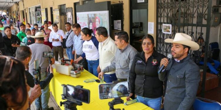 Humberto Jiménez refuerza acciones contra el dengue en Los Reyes con apoyo de la iniciativa privada