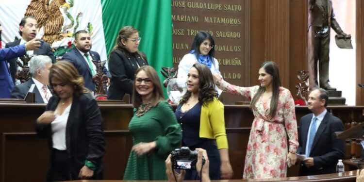 Designan diputados a titulares de las áreas administrativas en el Congreso del Estado para la 76 Legislatura