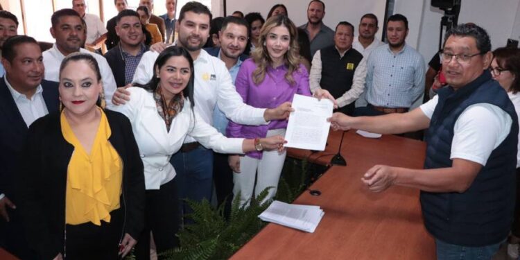 Presenta el Nuevo PRD solicitud de registro como partido local ante el IEM