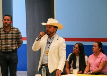 Entrega Humberto Jiménez herramientas al Taller Municipal de Servicios Públicos para mejorar el trabajo 