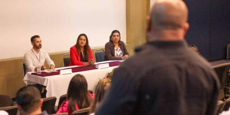 Con apoyo de Mónica Valdez  a prestadores de servicios, se impulsa la economía local y el turismo en Zacapu