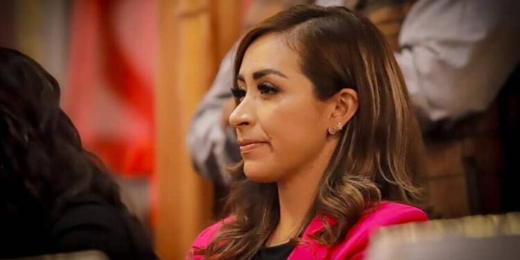 Elevar el salario mínimo es un acto de justicia: Grecia Aguilar