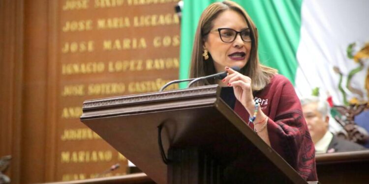 PEMEX Y CFE volverán a ser empresas con visión social: Nalleli Pedraza