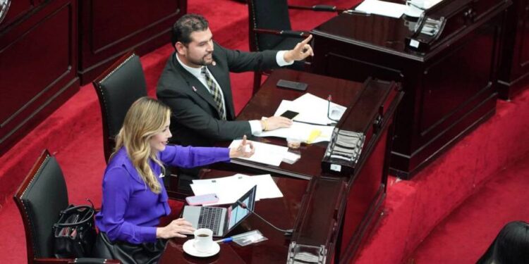 Presenta GPPRD iniciativa para la alternancia en Michoacán