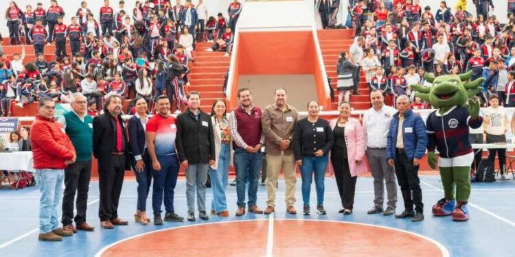 Quiroga impulsa la ciencia, tecnología e innovación