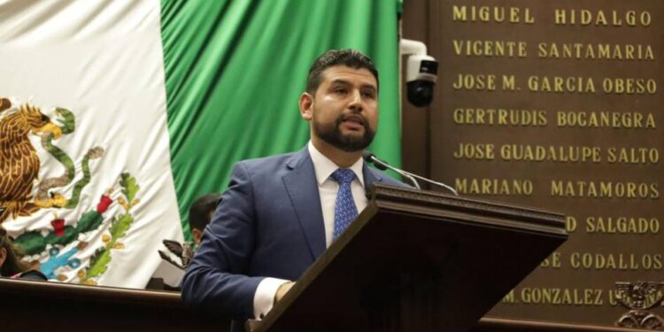 Propone Octavio Ocampo aumentar la pena mínima para tentativa de feminicidio