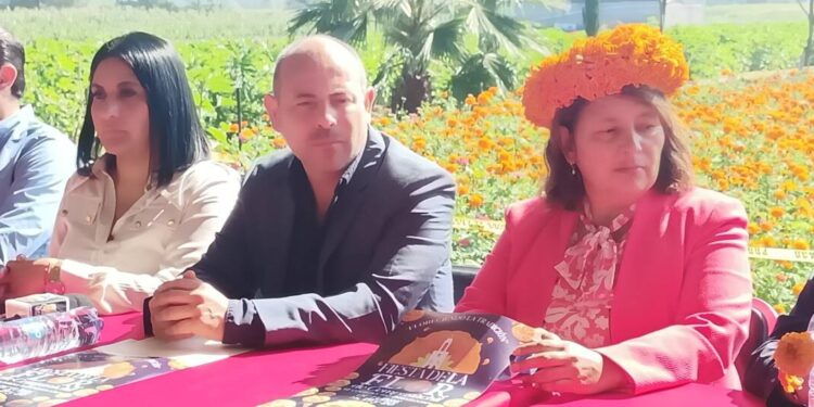 Apoyo a la Educación, Cultura y Turismo en la Feria de la Flor de Tarímaro