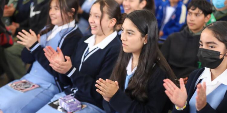 Hoy lunes inicia registro para becas Rita Cetina; conoce los requisitos