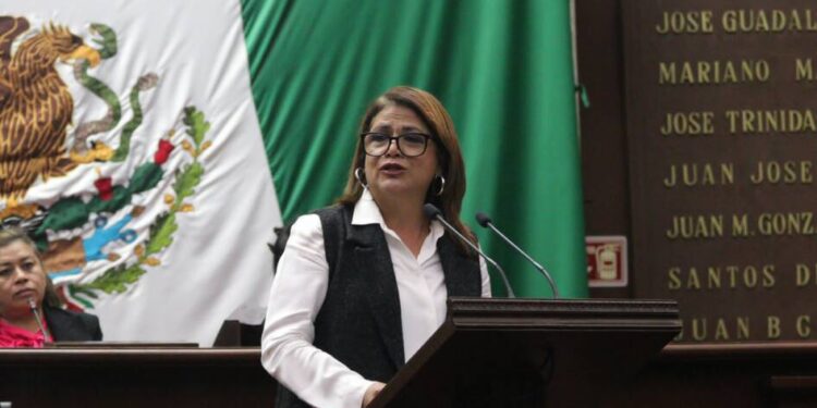 En Michoacán votamos porque programas sociales sean derechos constitucionales: Fabiola Alanís