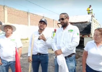 Inaugura Humberto Jiménez Solís mantenimiento de la carretera Los Reyes – Los Limones para mejorar la seguridad y el desarrollo económico