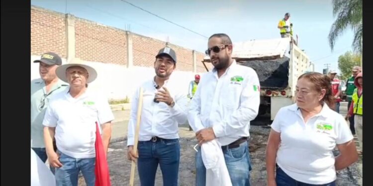 Inaugura Humberto Jiménez Solís mantenimiento de la carretera Los Reyes – Los Limones para mejorar la seguridad y el desarrollo económico