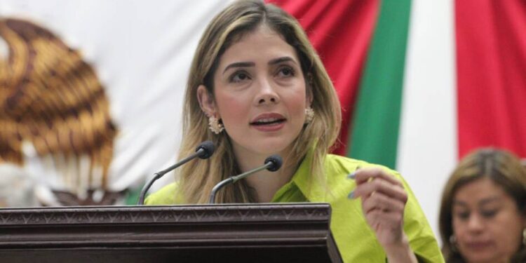 Propone Brissa Arroyo mayor vinculación del Congreso local con ciudadanía