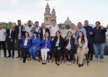 Acuerdan alcaldes y diputados panistas ir juntos por Michoacán